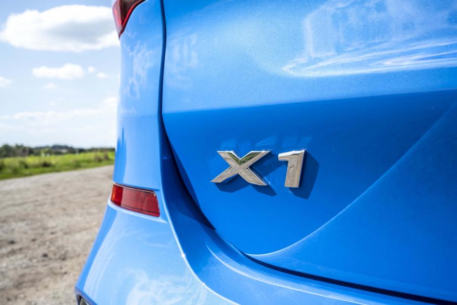 Логотип BMW X1 xDrive25i M Sport (F48) 2019 года  (WW) (фото 77 из 112)